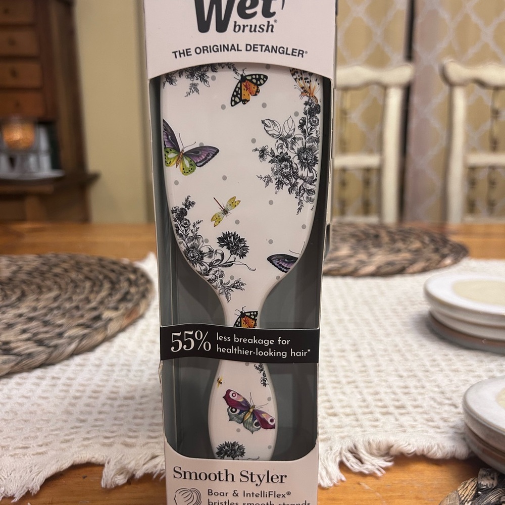 MacKenzie-Childs Plus Goody Wet Brush